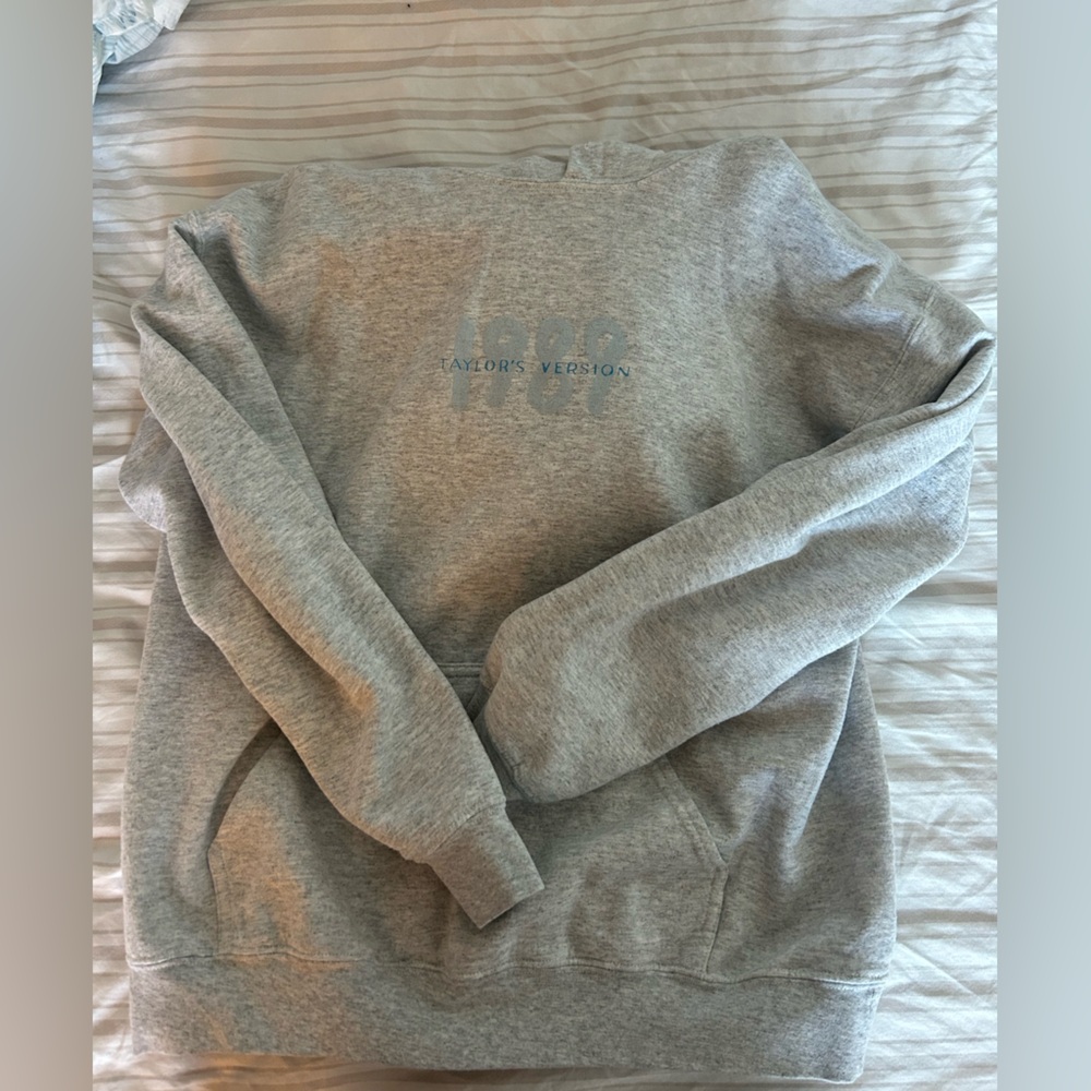 limited edition 1989 taylor swift hoodie